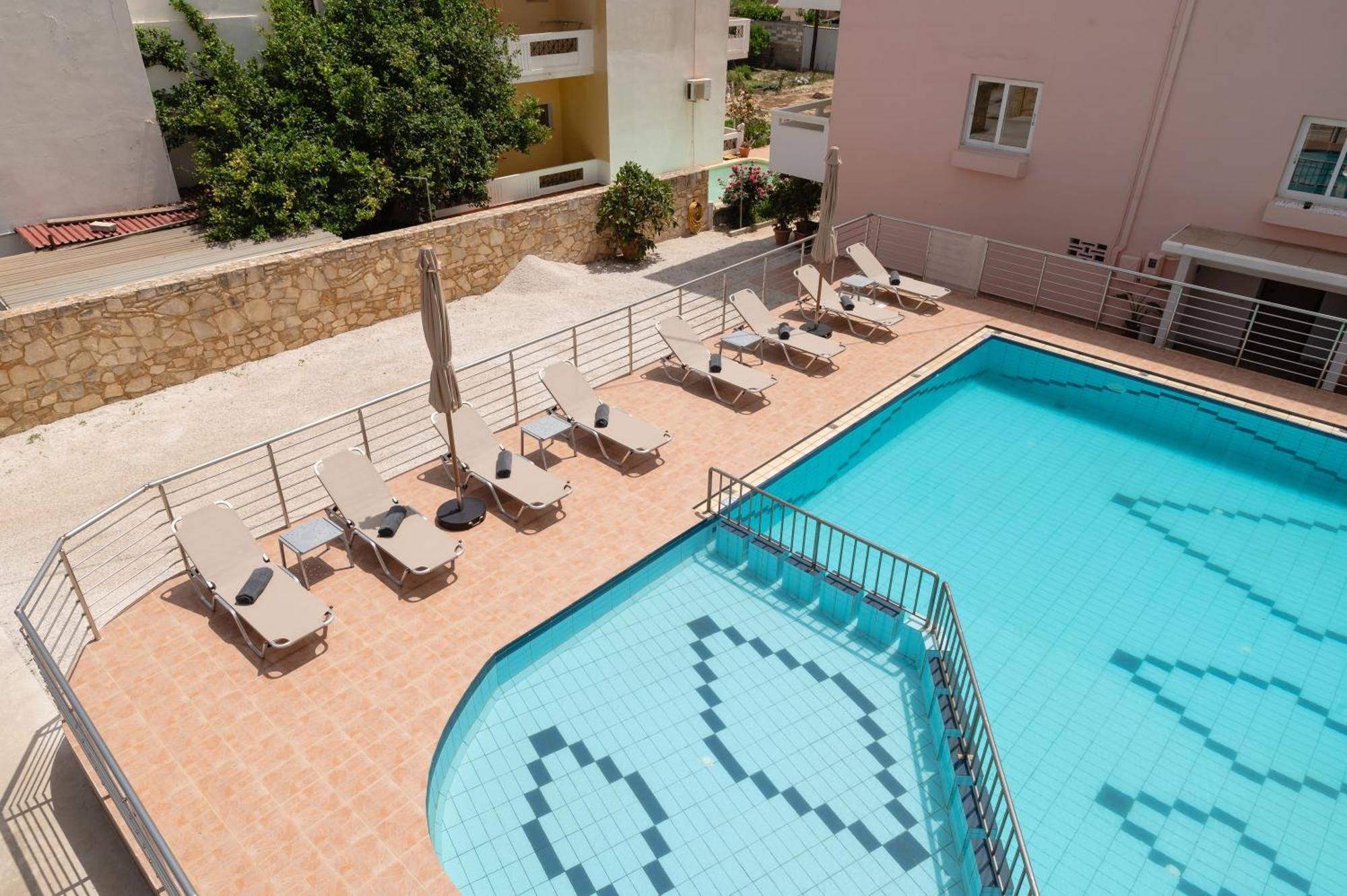 Thelesi Apartments Stalos Ngoại thất bức ảnh